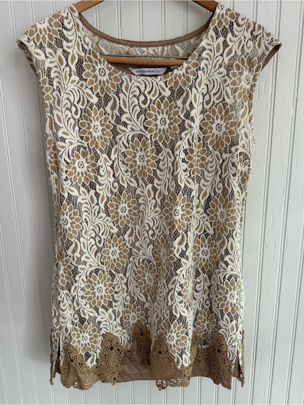 Isaac Mizrahi Beige and Cream Floral Lace Top Size Medium